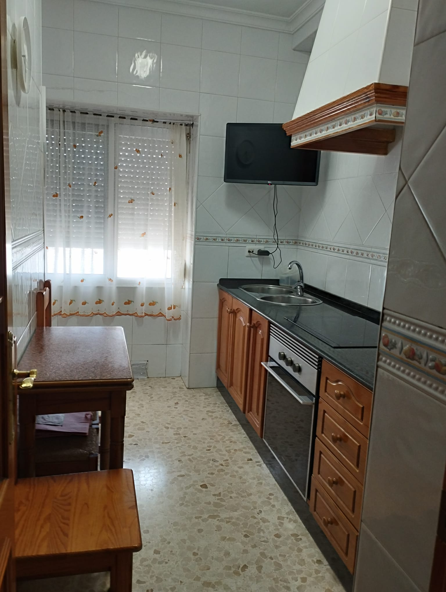 Amplio piso con gran patio, Barbate (Oportunidad de Permuta)