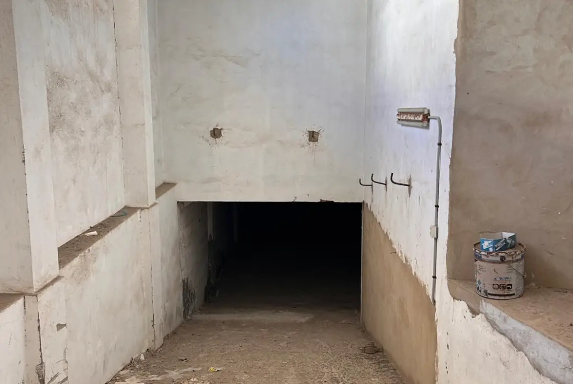 Gran Local Comercial de 900 m² en Avenida de la Constitución, Barbate – Ubicación Premium