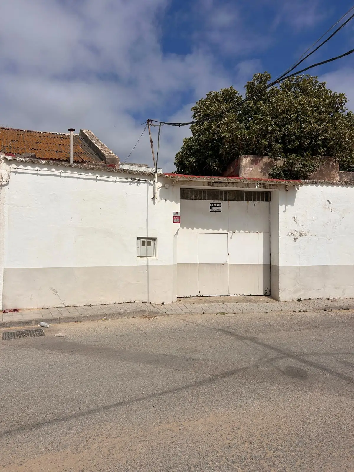 Localnave frente al río de Barbate Magnífica oportunidad de negocio en primera línea del río Barbate