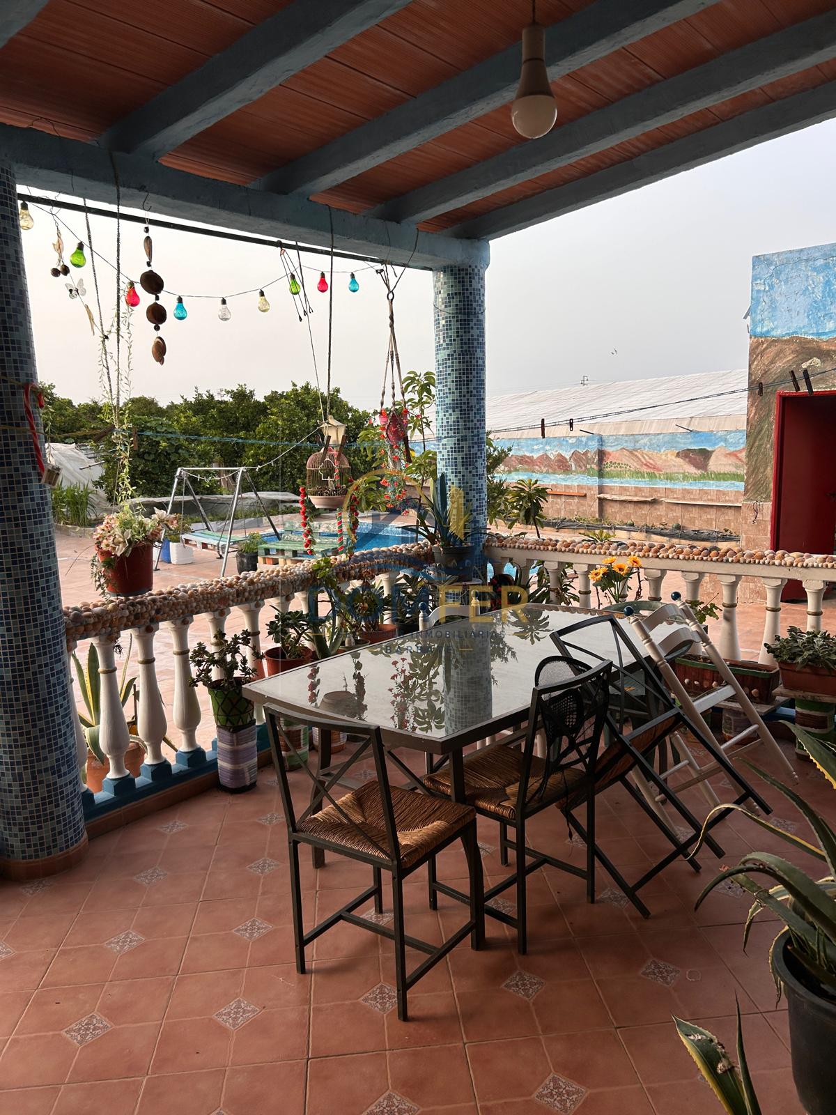 Villa Independiente con Piscina y Parcela de 909 m² – Escrituras Registrales Propias