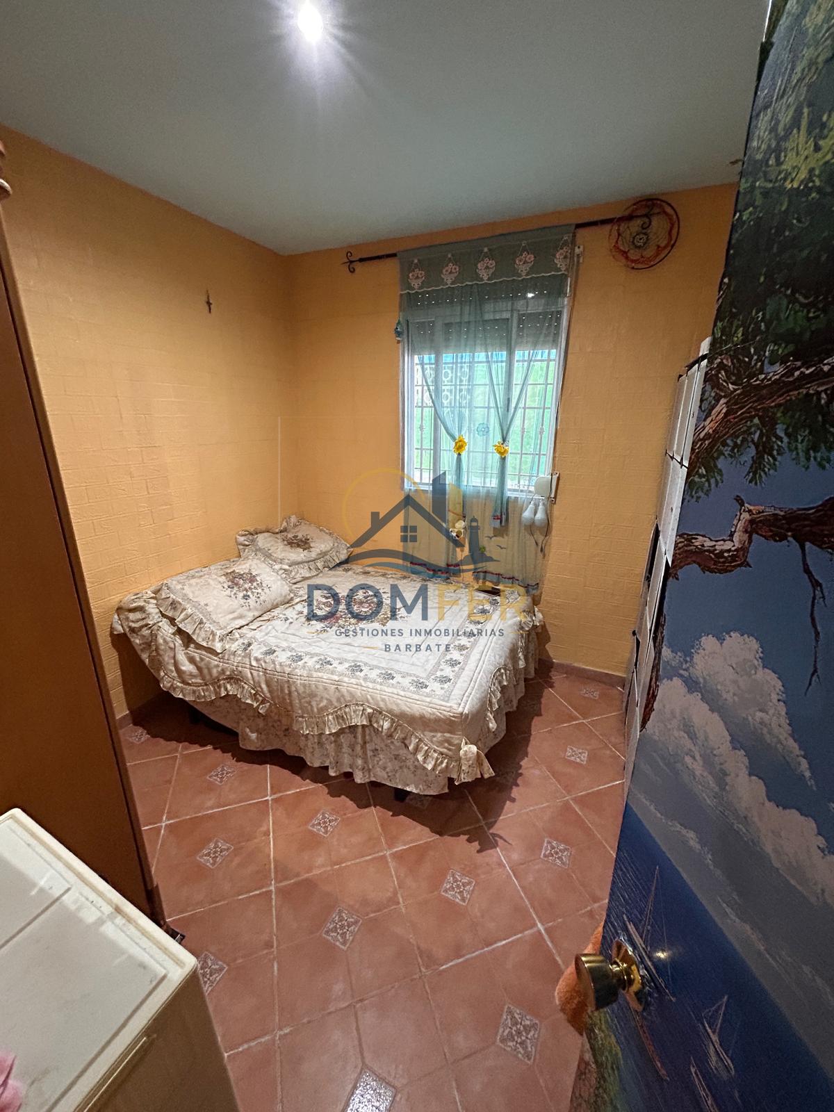Villa Independiente con Piscina y Parcela de 909 m² – Escrituras Registrales Propias