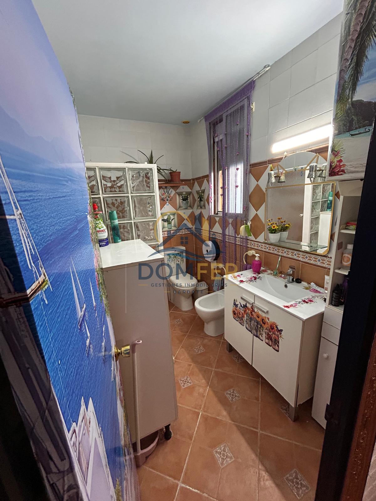 Villa Independiente con Piscina y Parcela de 909 m² – Escrituras Registrales Propias