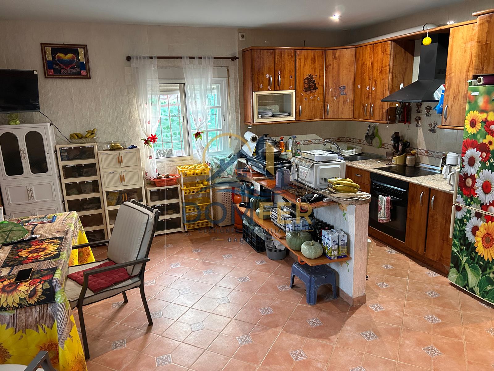 Villa Independiente con Piscina y Parcela de 909 m² – Escrituras Registrales Propias