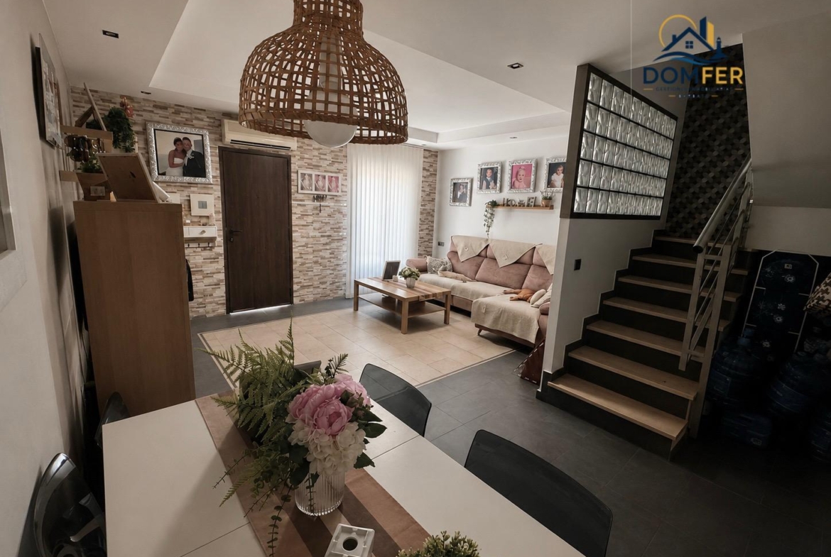 Gran Casa Unifamiliar de 4 Dormitorios con Terraza, Barbacoa y Patio en Barbate