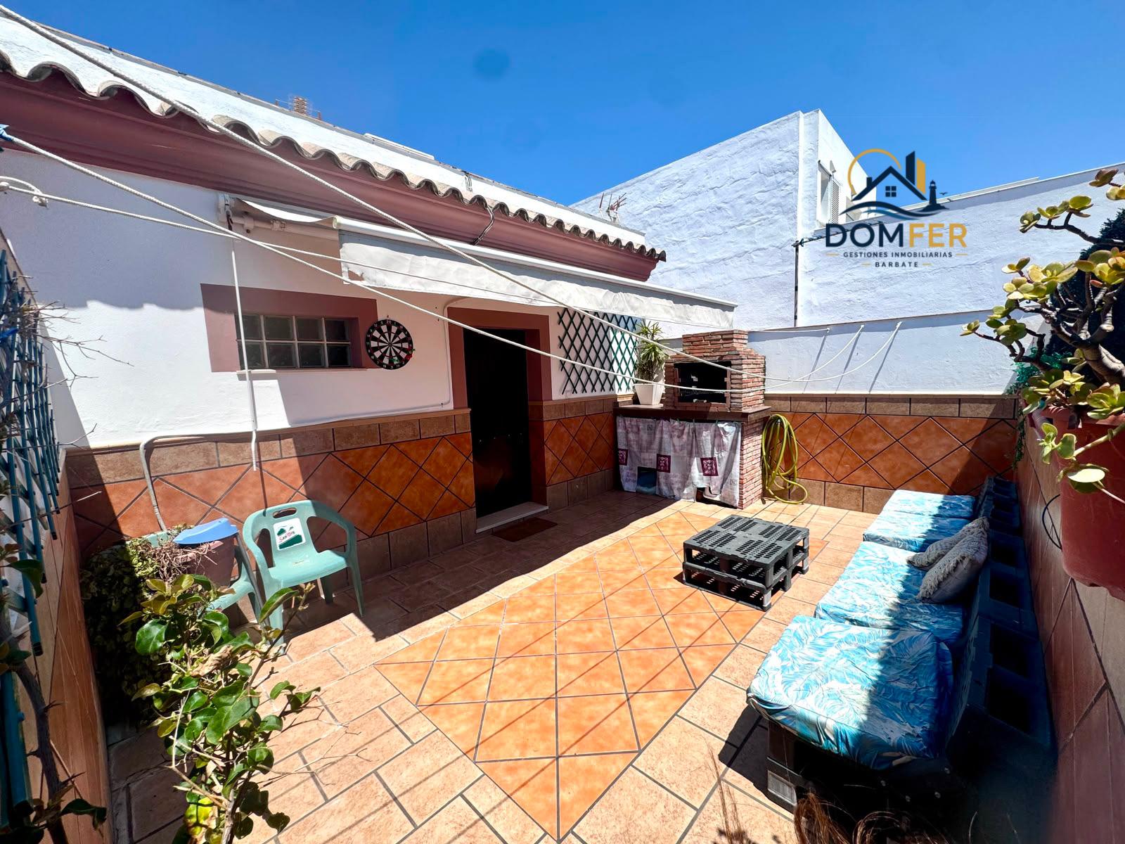 WhatsApp Image 2026-07-14 at 23.50.5354634563 Gran Casa Unifamiliar de 4 Dormitorios con Terraza, Barbacoa y Patio en Barbate