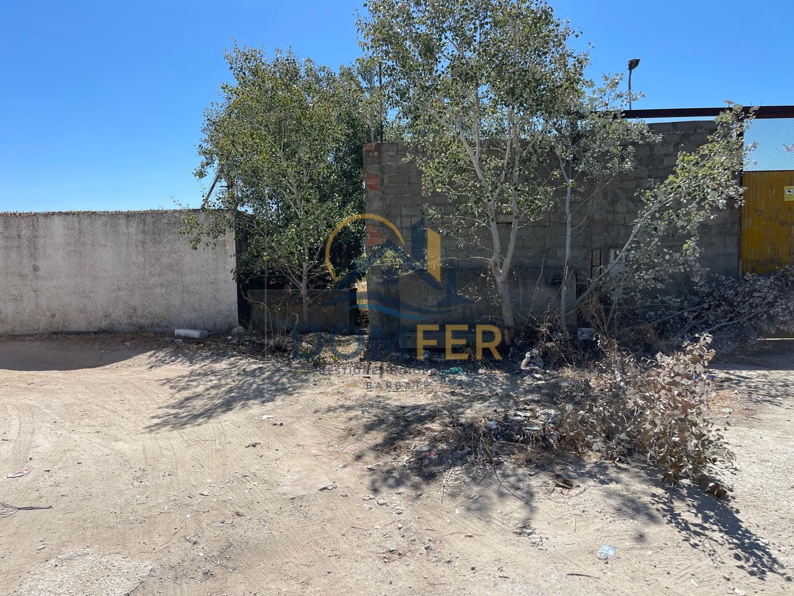 Parcela Rústica de 700 m² Vallada con Luz, Agua y Vistas al Río Barbate