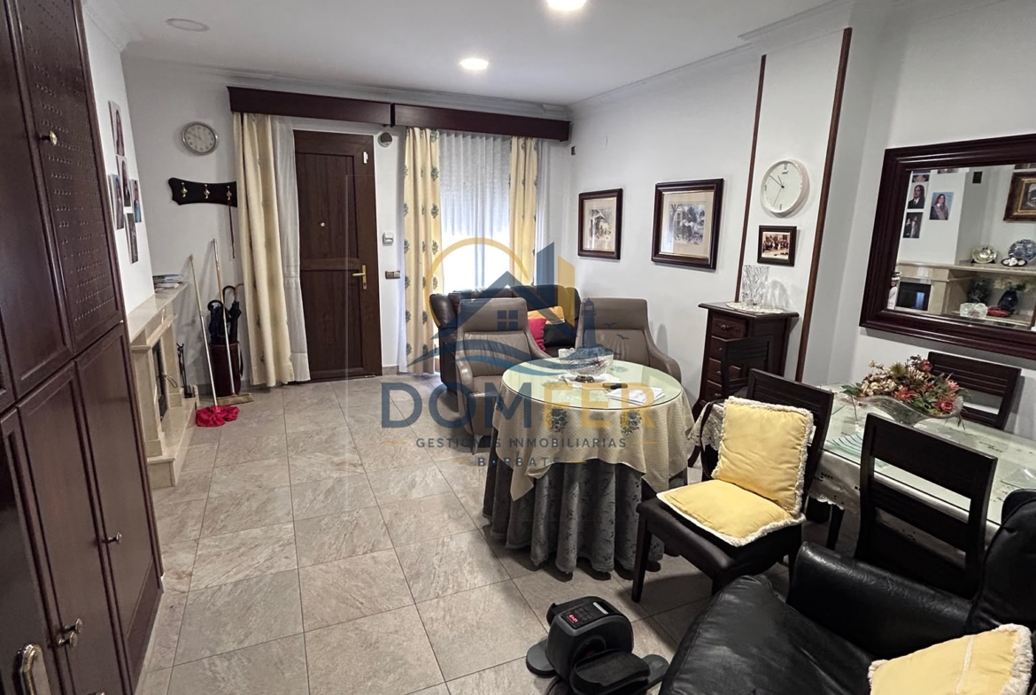 Casa amplia y exclusiva en venta con terraza, chimenea y castillete